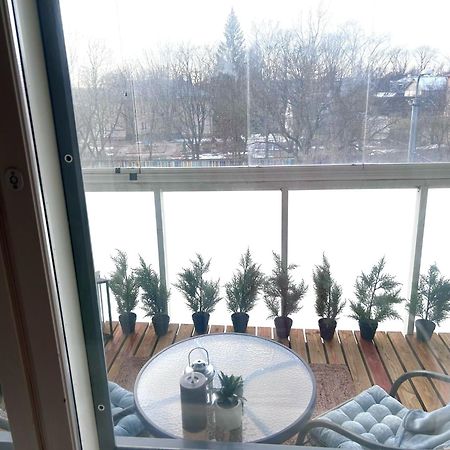 Stella'S Apartment - City Center - Free Secure Parking - Big Sun Terrace - Air Conditioning - Wifi - Tram To The Tallinn Bus Station And Old Town Extérieur photo