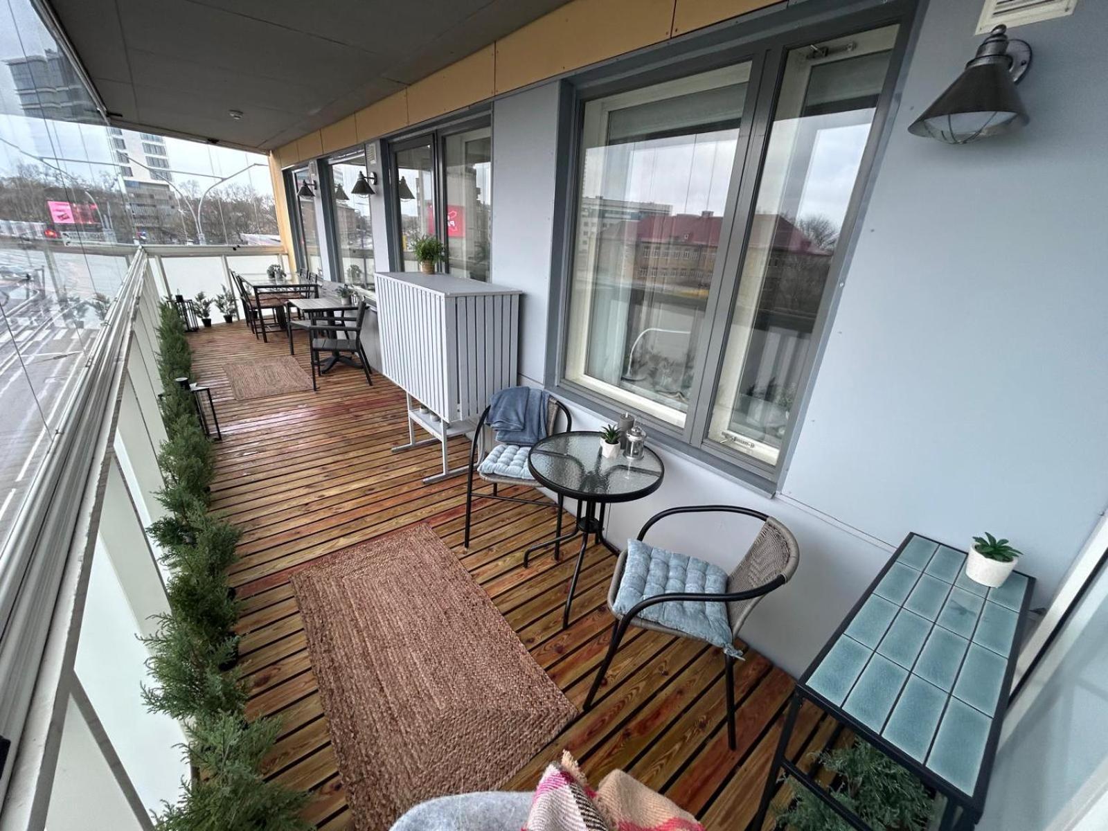 Stella'S Apartment - City Center - Free Secure Parking - Big Sun Terrace - Air Conditioning - Wifi - Tram To The Tallinn Bus Station And Old Town Extérieur photo