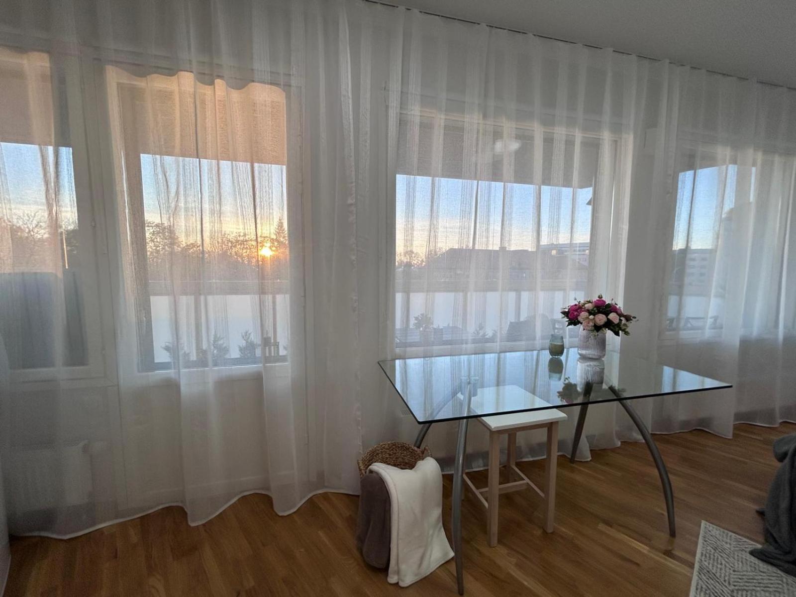 Stella'S Apartment - City Center - Free Secure Parking - Big Sun Terrace - Air Conditioning - Wifi - Tram To The Tallinn Bus Station And Old Town Extérieur photo