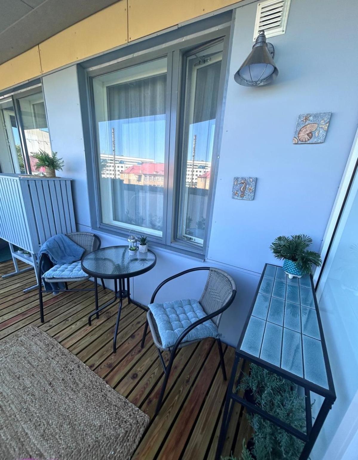 Stella'S Apartment - City Center - Free Secure Parking - Big Sun Terrace - Air Conditioning - Wifi - Tram To The Tallinn Bus Station And Old Town Extérieur photo