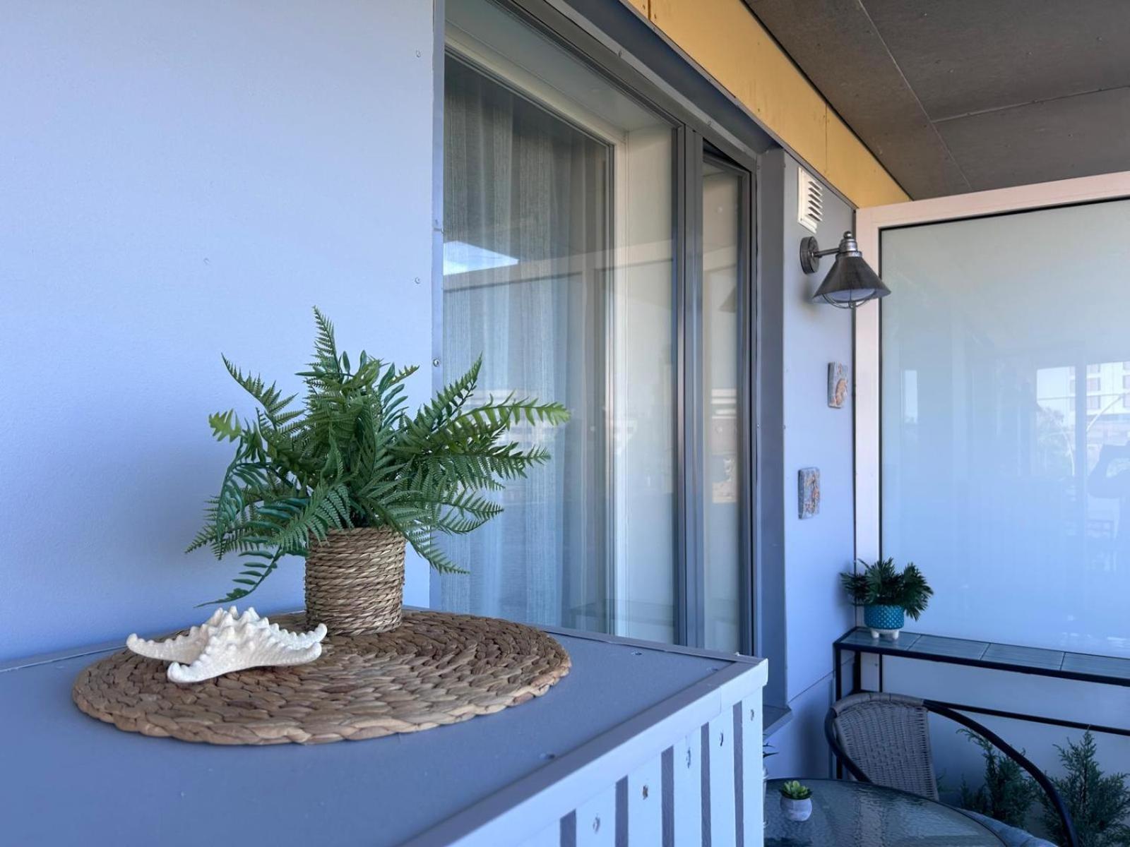 Stella'S Apartment - City Center - Free Secure Parking - Big Sun Terrace - Air Conditioning - Wifi - Tram To The Tallinn Bus Station And Old Town Extérieur photo