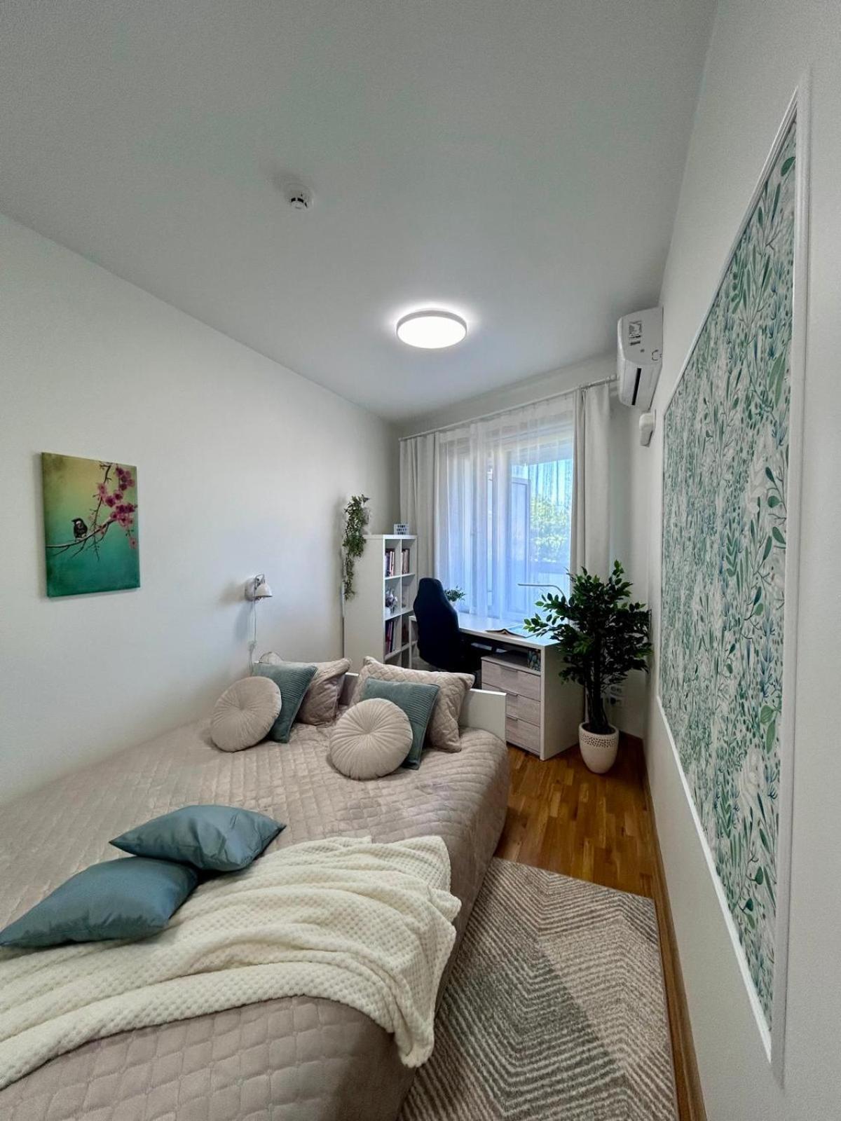 Stella'S Apartment - City Center - Free Secure Parking - Big Sun Terrace - Air Conditioning - Wifi - Tram To The Tallinn Bus Station And Old Town Extérieur photo