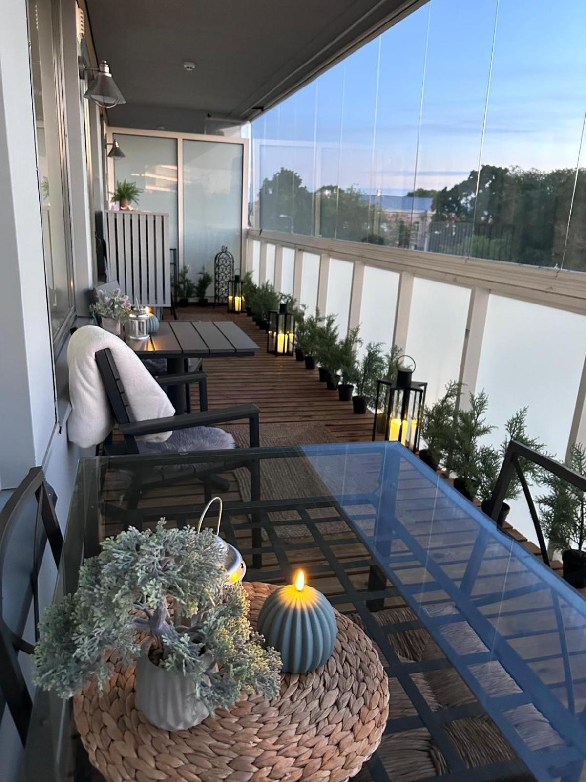 Stella'S Apartment - City Center - Free Secure Parking - Big Sun Terrace - Air Conditioning - Wifi - Tram To The Tallinn Bus Station And Old Town Extérieur photo