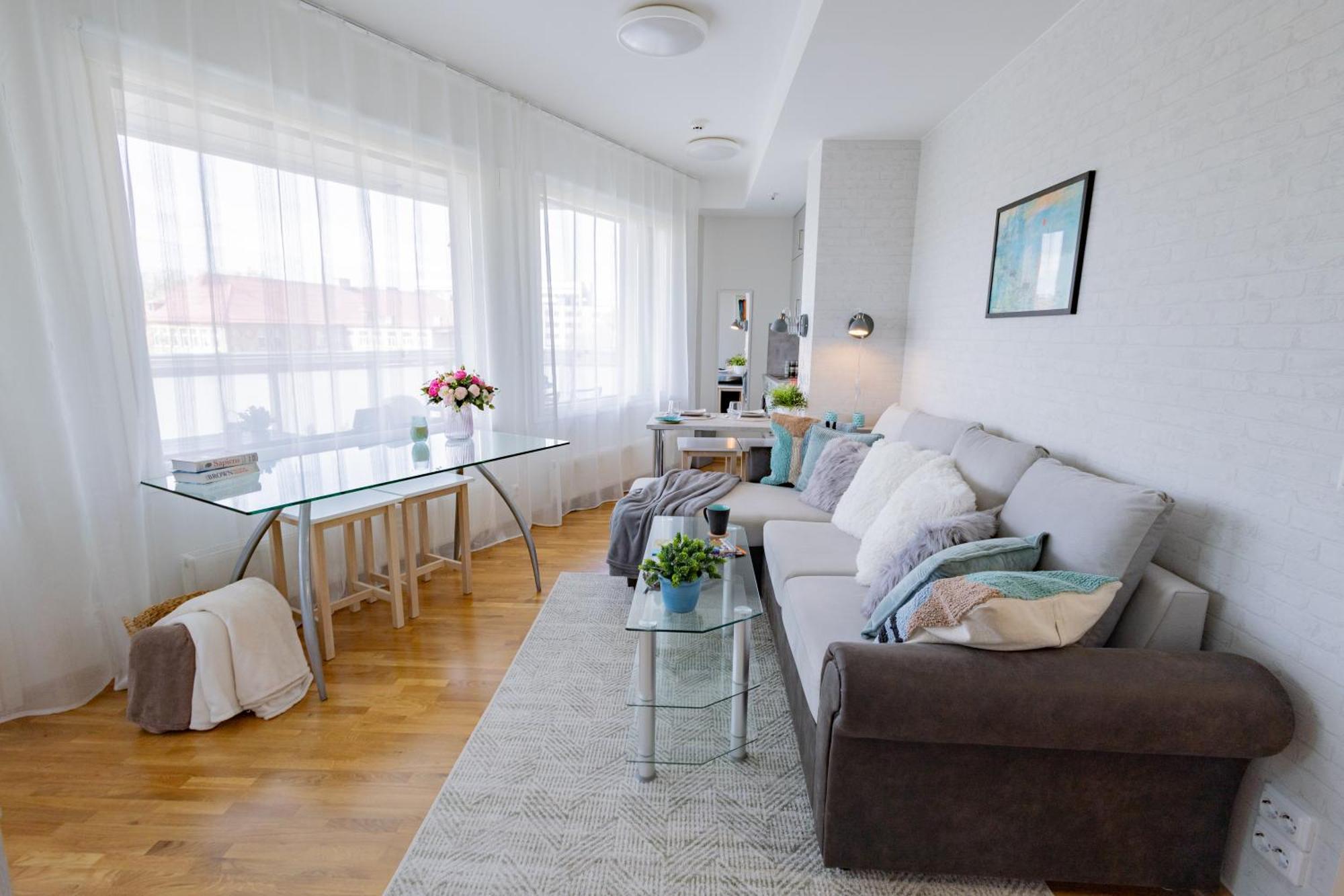 Stella'S Apartment - City Center - Free Secure Parking - Big Sun Terrace - Air Conditioning - Wifi - Tram To The Tallinn Bus Station And Old Town Extérieur photo
