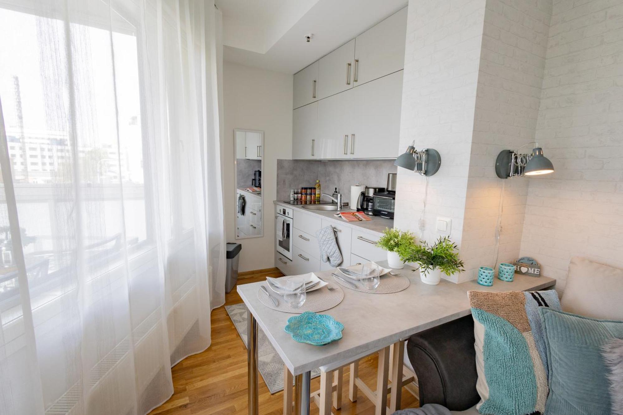 Stella'S Apartment - City Center - Free Secure Parking - Big Sun Terrace - Air Conditioning - Wifi - Tram To The Tallinn Bus Station And Old Town Extérieur photo