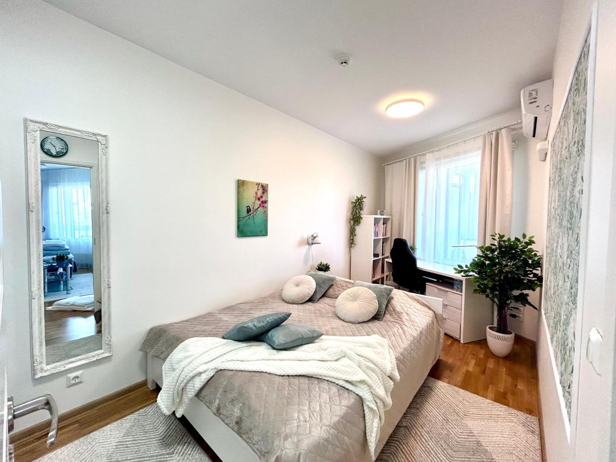 Stella'S Apartment - City Center - Free Secure Parking - Big Sun Terrace - Air Conditioning - Wifi - Tram To The Tallinn Bus Station And Old Town Extérieur photo